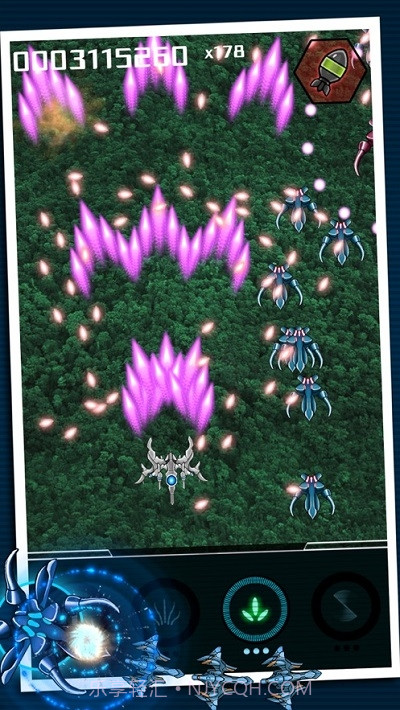 空中军队弹幕射击截图3 空中军队弹幕射击截图3